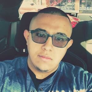 Meet your Posher, Efrain